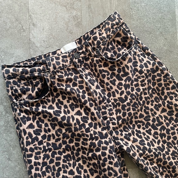 Reformation Cary high rise slouchy Leopard Print Straight-Leg Jeans size 28 - Picture 5 of 11